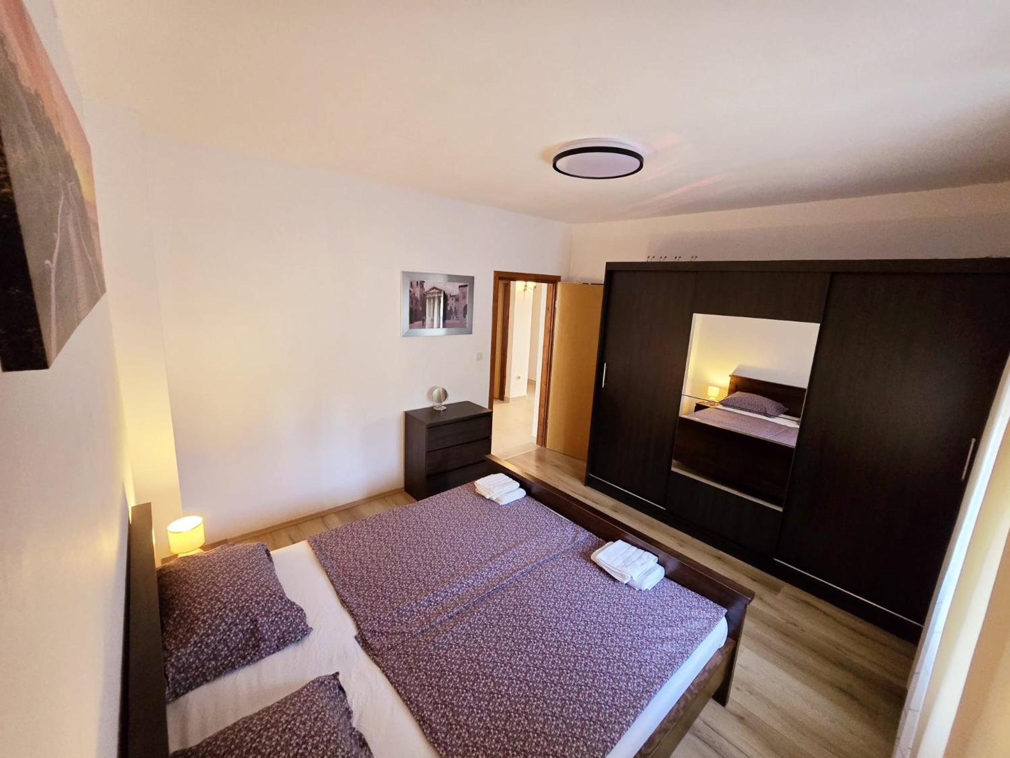Spacious Apartment With Parking&Garden Marčana Zewnętrze zdjęcie